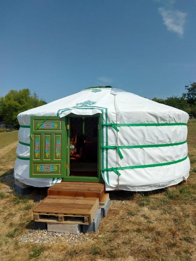 Luxe tent Yourtes Lacroutz *